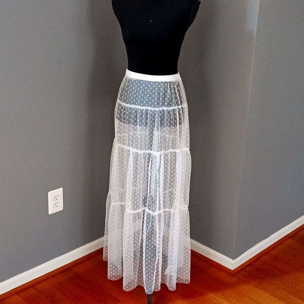 NWT White Sheer polka dot maxi skirt with elastic waist band size M!